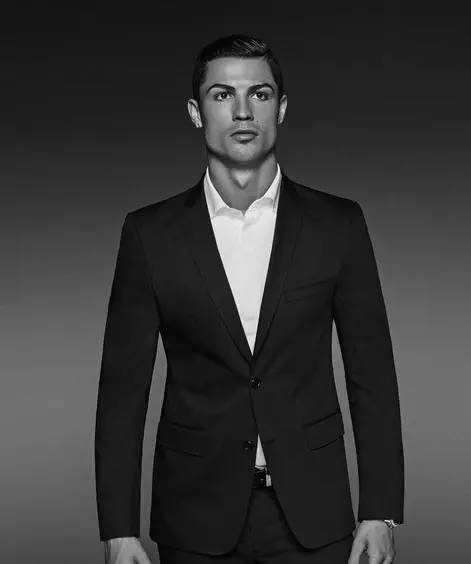 记者：今年租借效力大阪樱花的拉斐尔正与一家中国俱乐部谈判