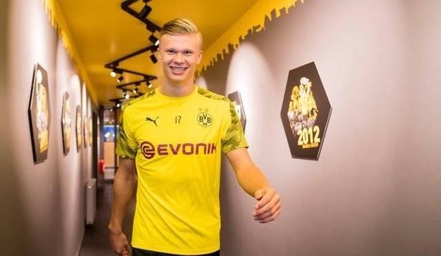 【2025中超总结之大连英博】打造亚洲第一主场（【2025中超盘点·大连英博】锻造亚洲顶级主场）